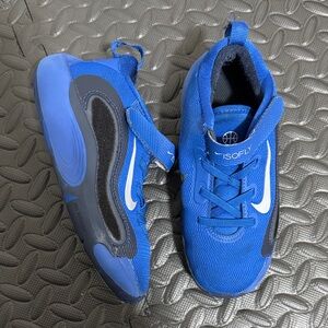 IsoFly Basketball Shoes